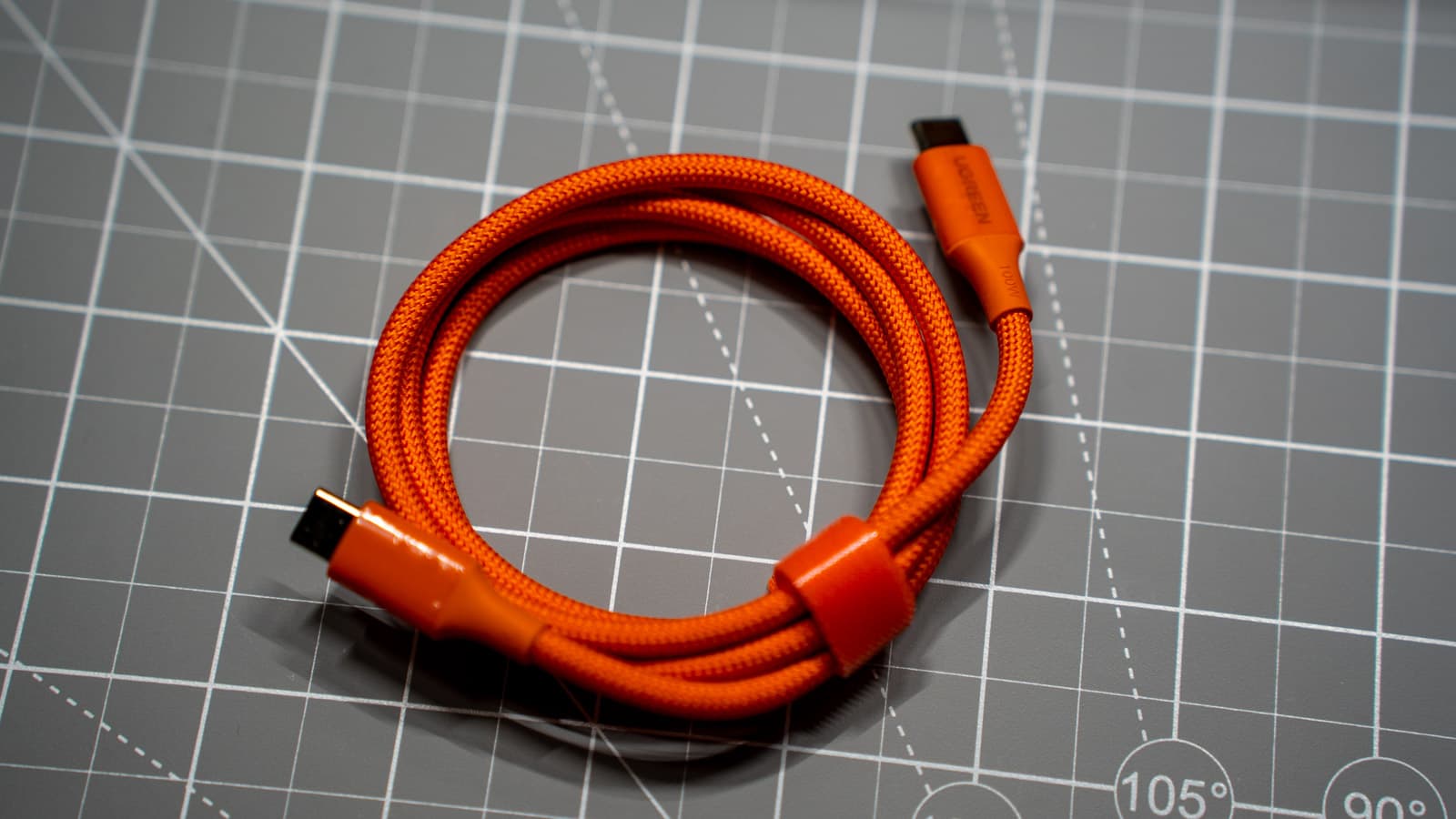 Front USB-C port featuring frosted acrylic inlay bezel — Photo: Sergey Kuznetsov